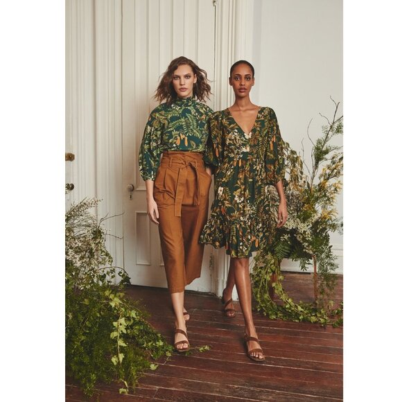 Cara Cara Diane Blouse / Medium / Botanical Birds Emerald Green Bow Balloon - Picture 5 of 14